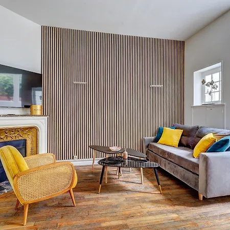 Sur Les Champs Elysees Appartement