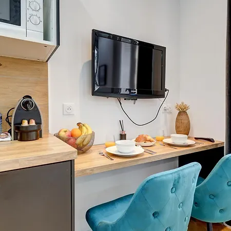 Sur Les Champs Elysees Appartement