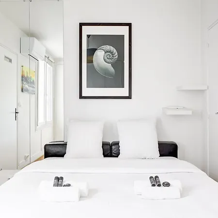 Sur Les Champs Elysees Appartement